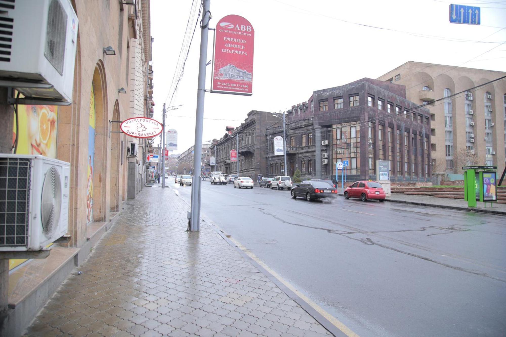 "Royal" Apartment #2 Yerevan Exterior photo