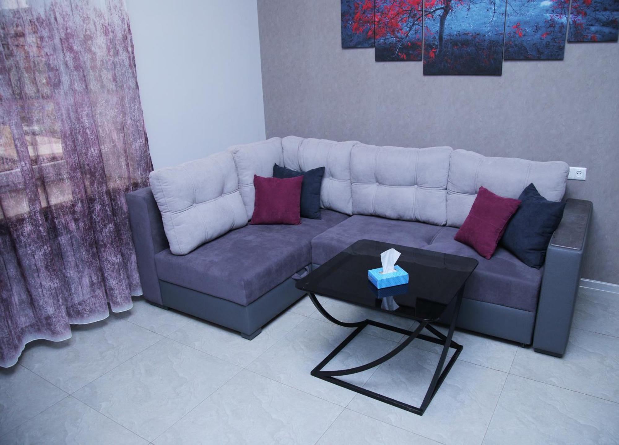 "Royal" Apartment #2 Yerevan Exterior photo