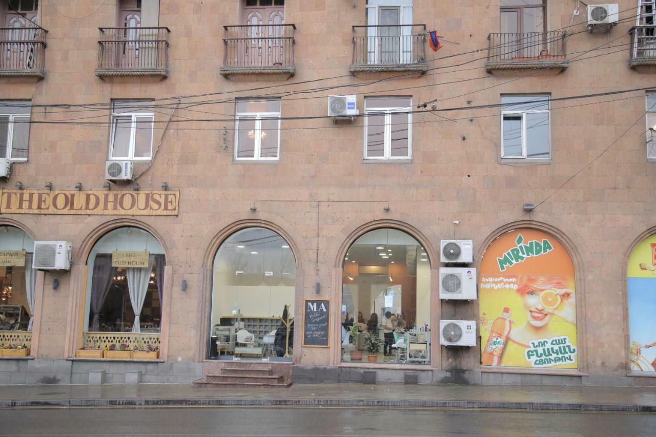 "Royal" Apartment #2 Yerevan Exterior photo